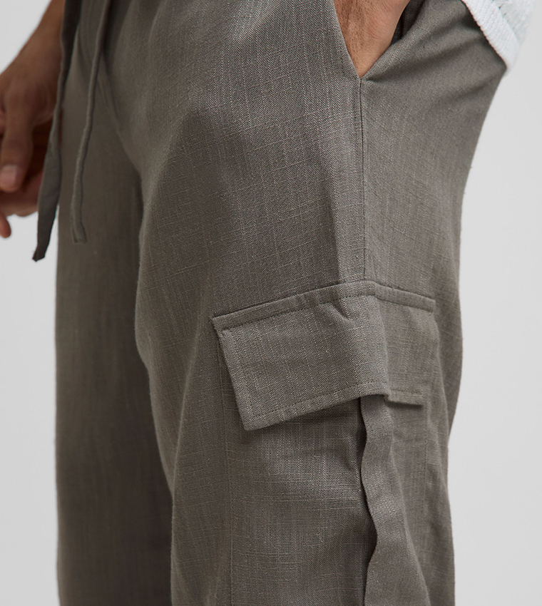 Relaxed Fit Linen Blend Cargo Trousers