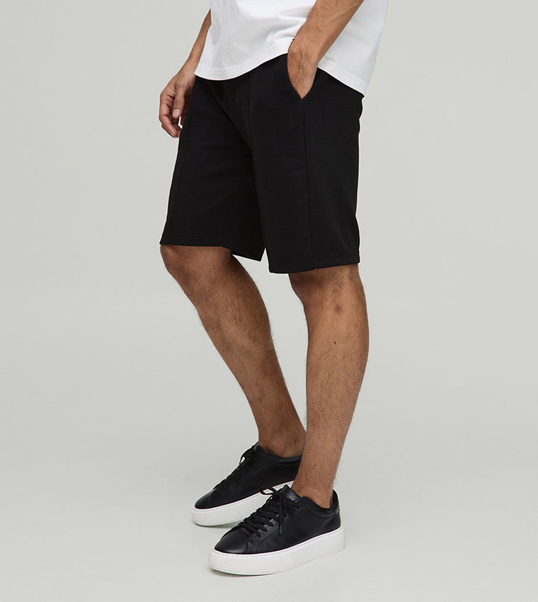 Slim Fit Interlock Smart Pintuck Shorts