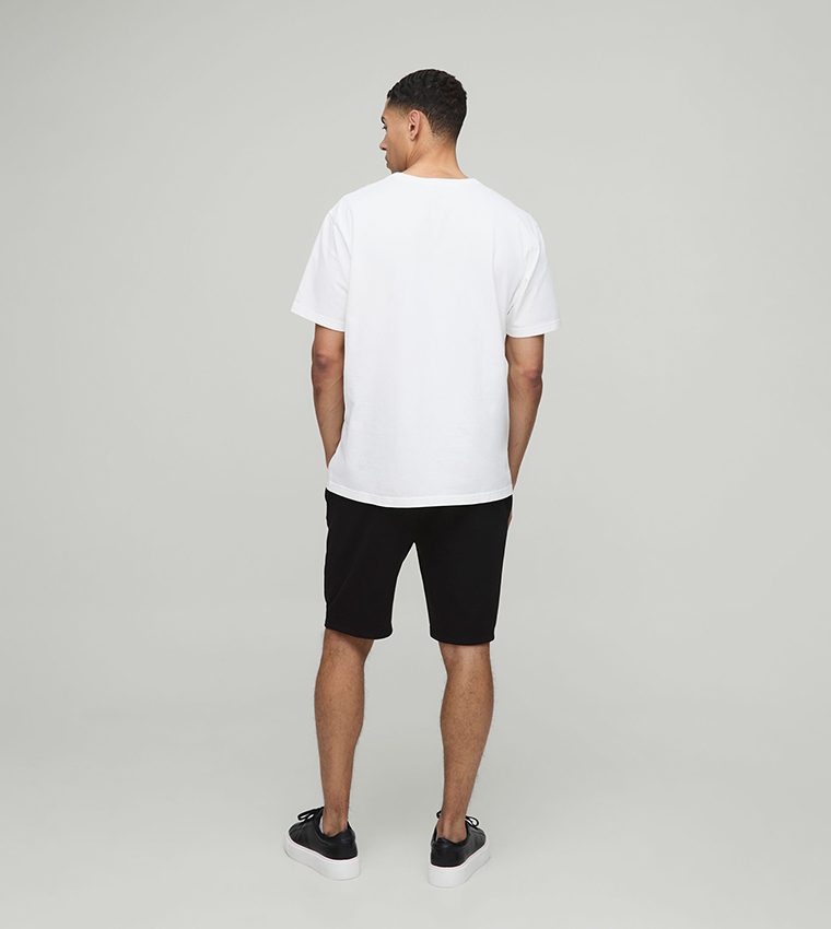 Slim Fit Interlock Smart Pintuck Shorts