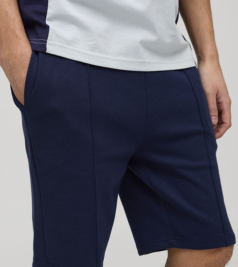 Slim Fit Interlock Smart Pintuck Shorts