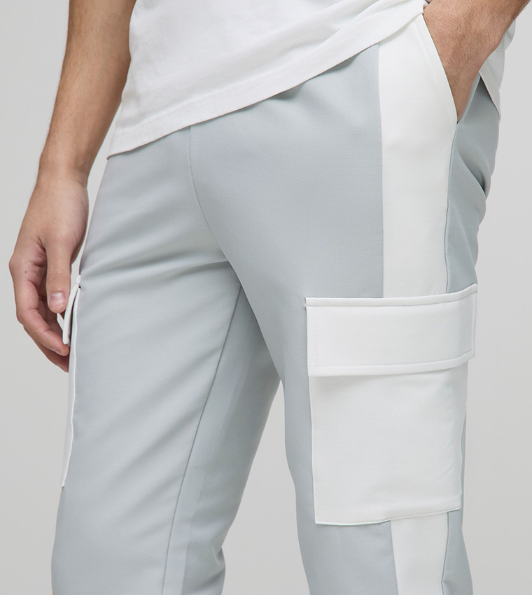 Mid Rise Slim Fit Cargo Trousers