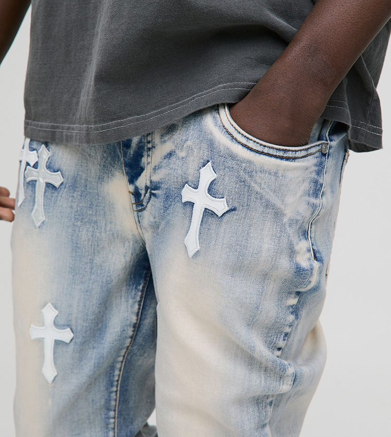 Fit PU Cross Appliqued Skinny Fit Jeans