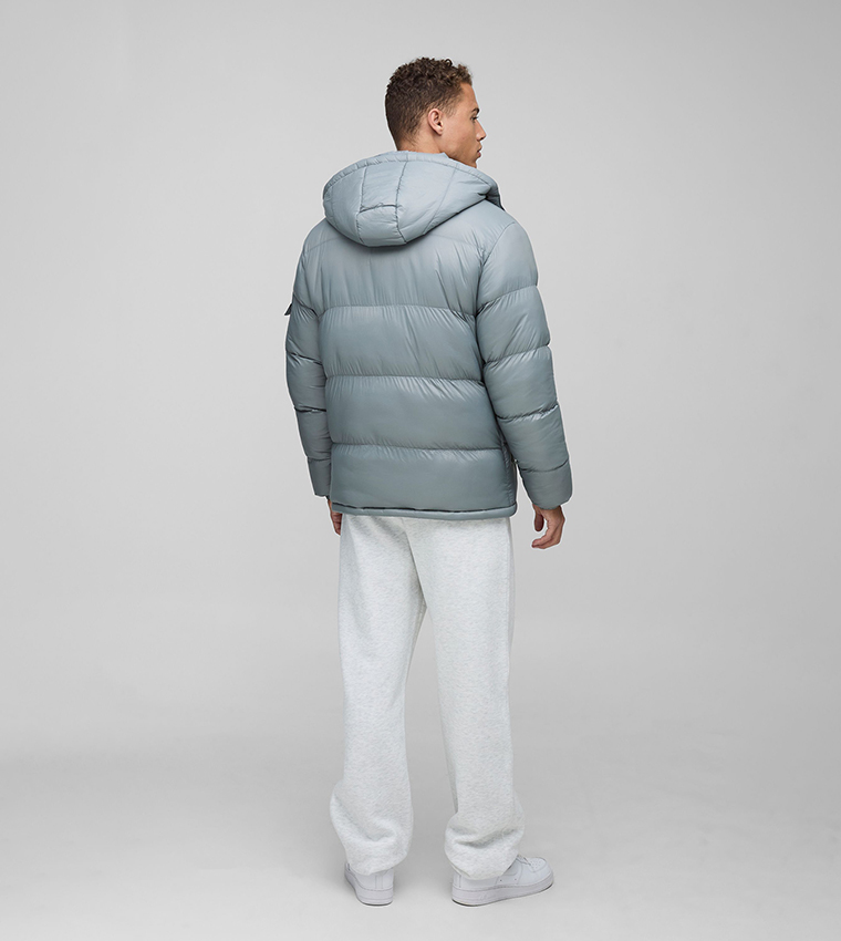 جاكيت بافر بقصة عادية للمقاسات الطويلة