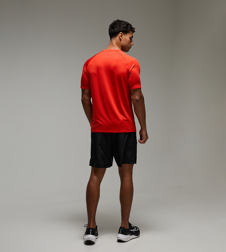 Perforated Stretch Woven 7Inch Active Shorts