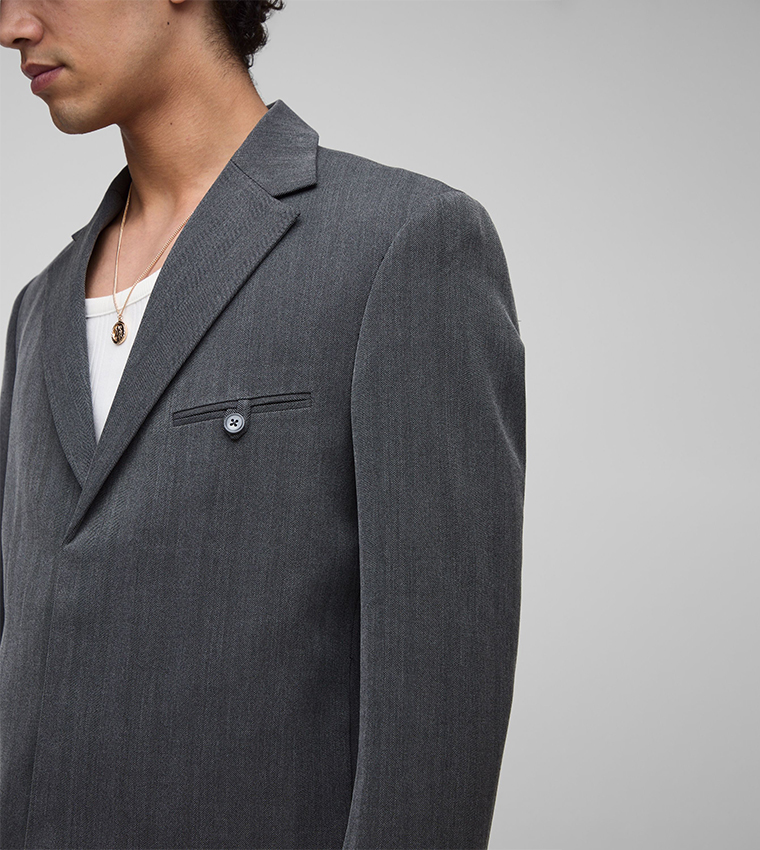 بليزر طويل الأكمام 