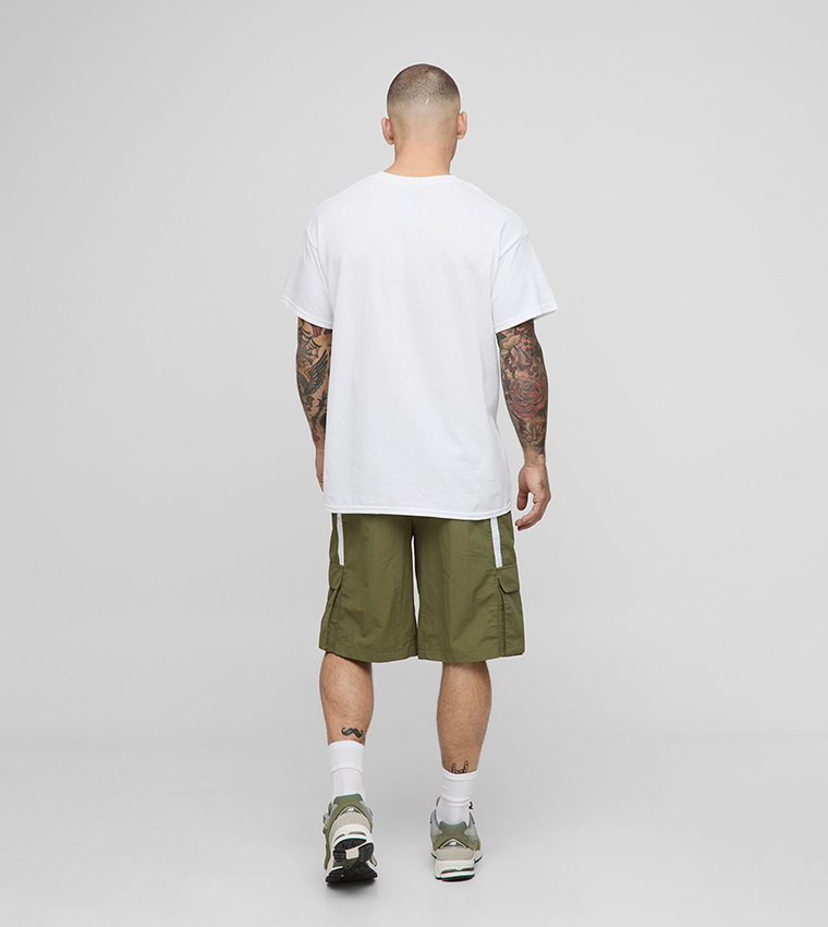 تيشيرت واسع بطبعة 