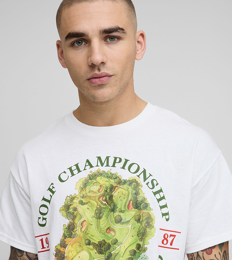 تيشيرت واسع بطبعة 