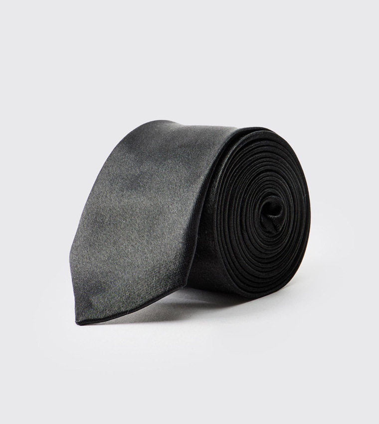Solid Formal Tie