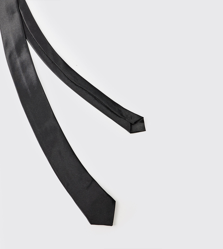 Solid Formal Tie