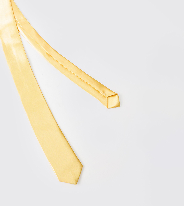 Solid Formal Tie