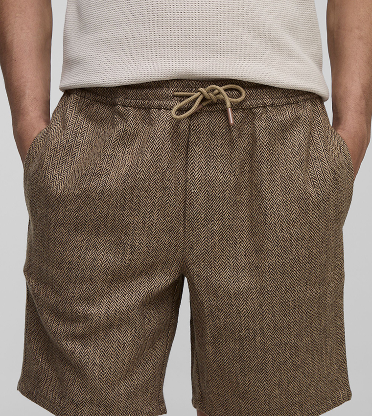 Drawstring Waist Relaxed Fit Herringbone Shorts