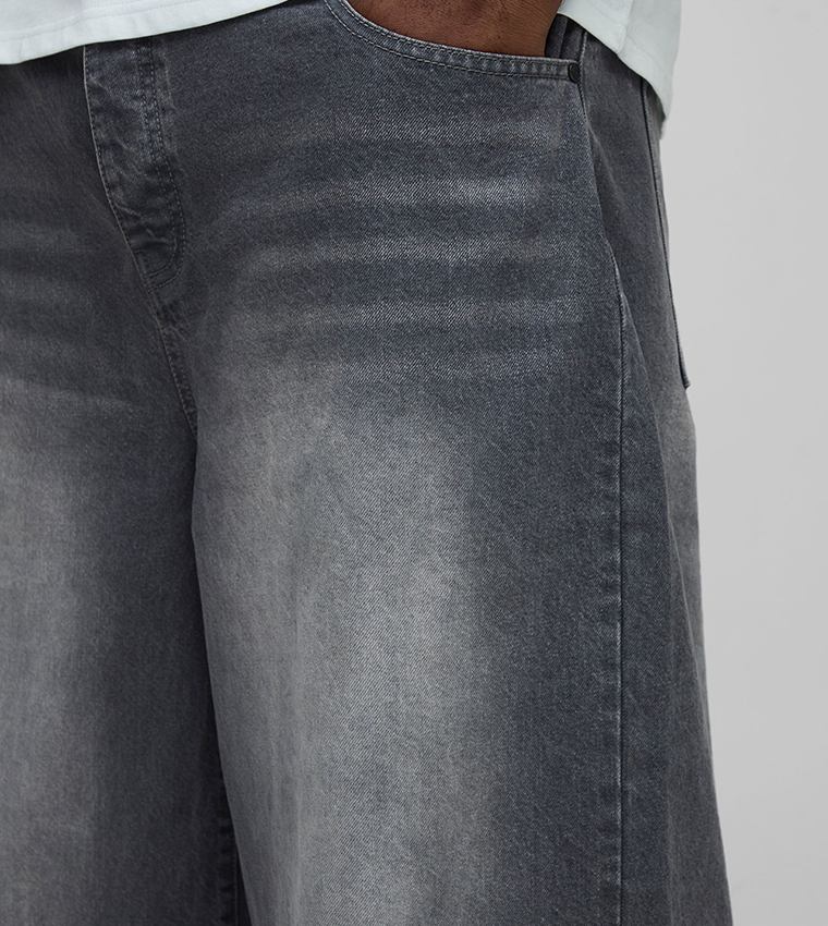 Rigid Distressed Baggy Fit Jeans
