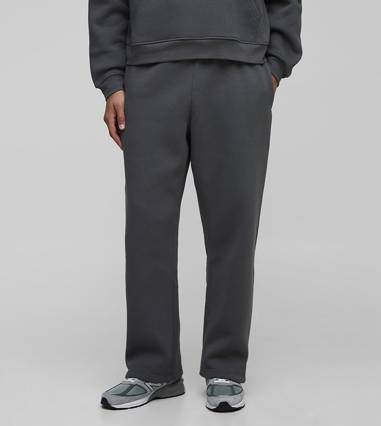 بنطال رياضي بقصة مستقيمة وخصر متوسط 