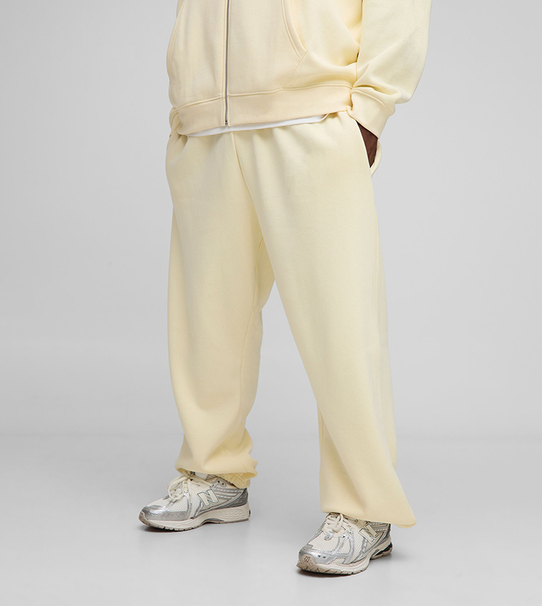 Solid Mid Rise Relaxed Fit Joggers