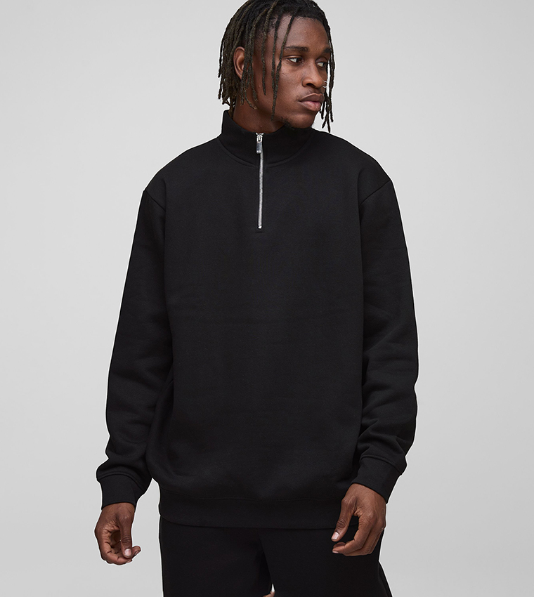 سويتشيرت أوفرسايز بياقة عالية للمقاسات الطويلة 