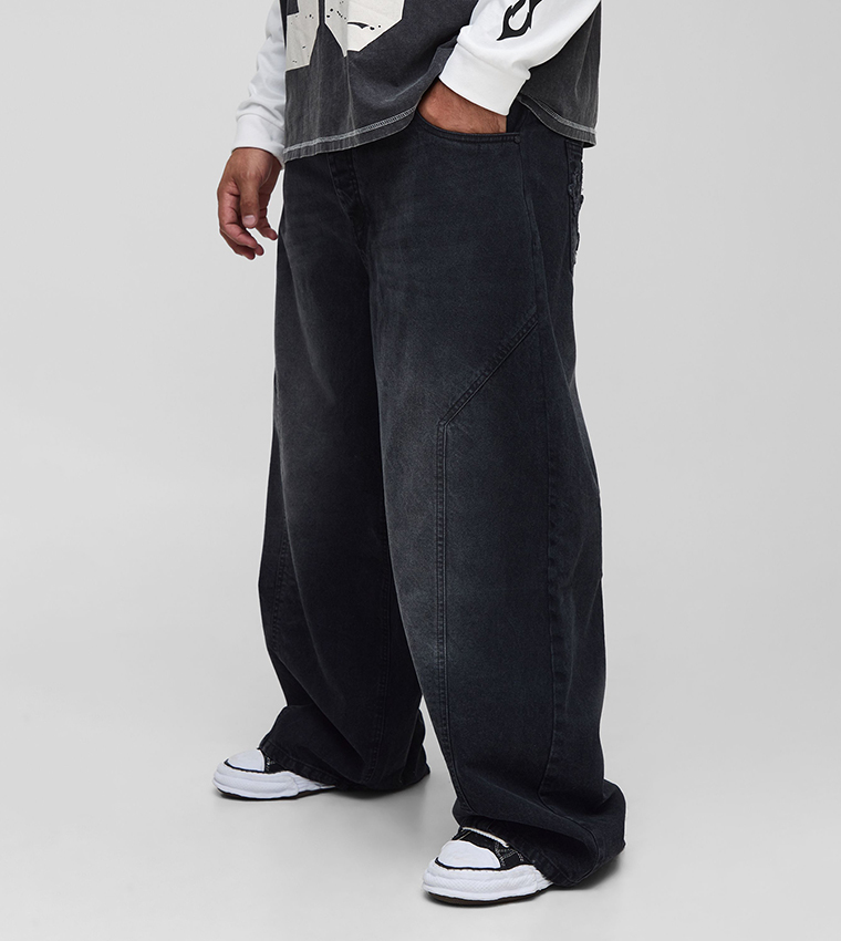 Washed Star Applique Baggy Fit Jeans