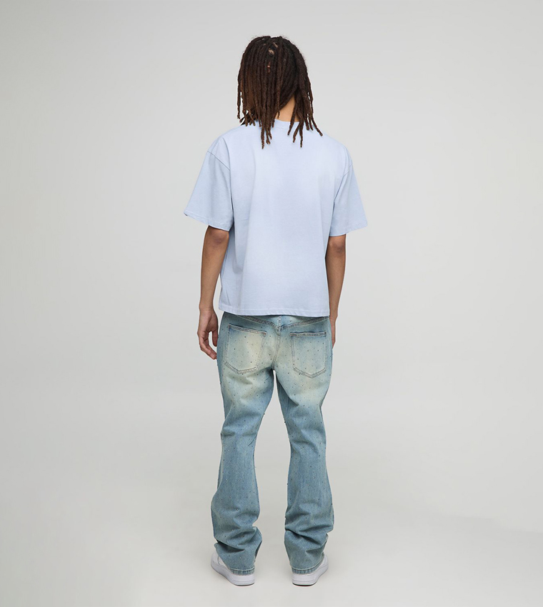 بنطال جينز ضيق 