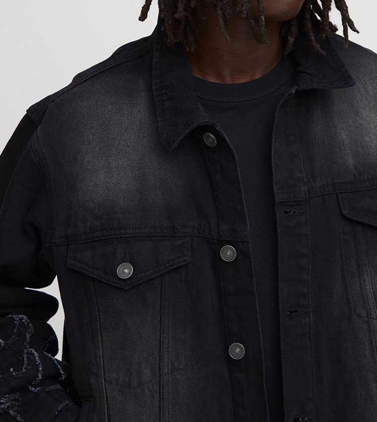 جاكيت بطبعة 