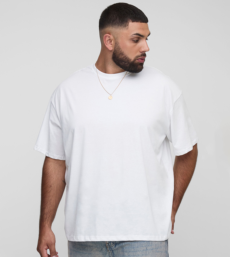 تيشيرت أوفرسايز بطبعة 