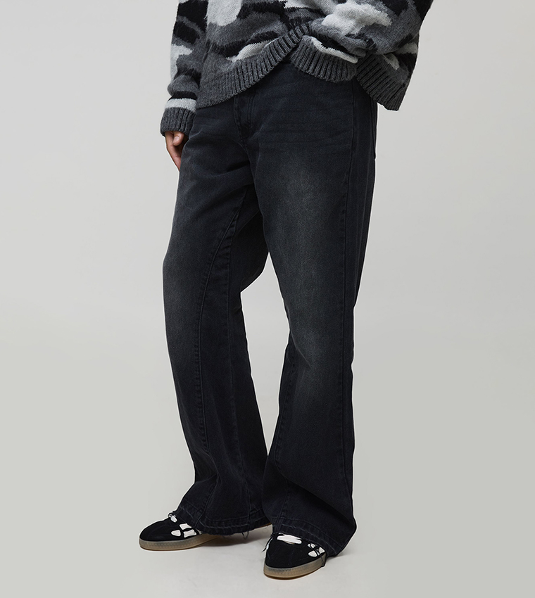 بنطال جينز اوسع للمقاسات الطويلة 