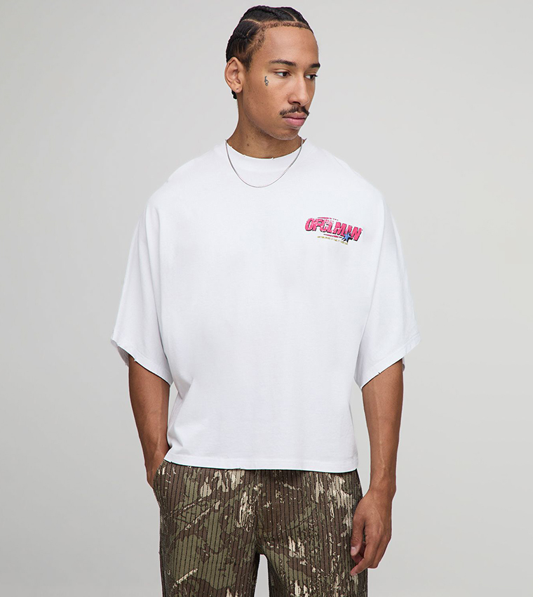 تيشيرت أوفرسايز بطبعة 