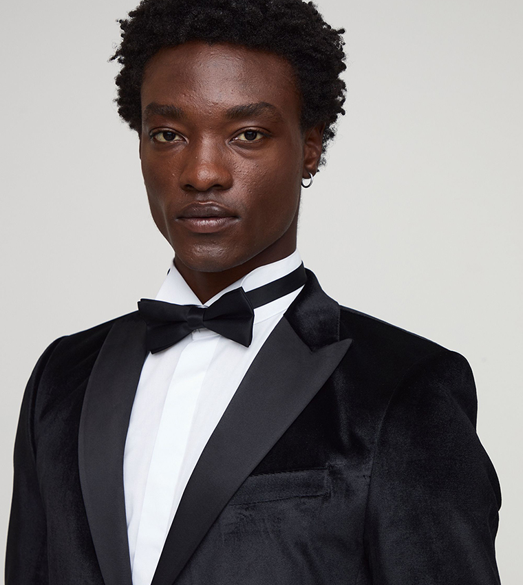 Satin Lapel Collar Skinny Fit Velvet Blazer