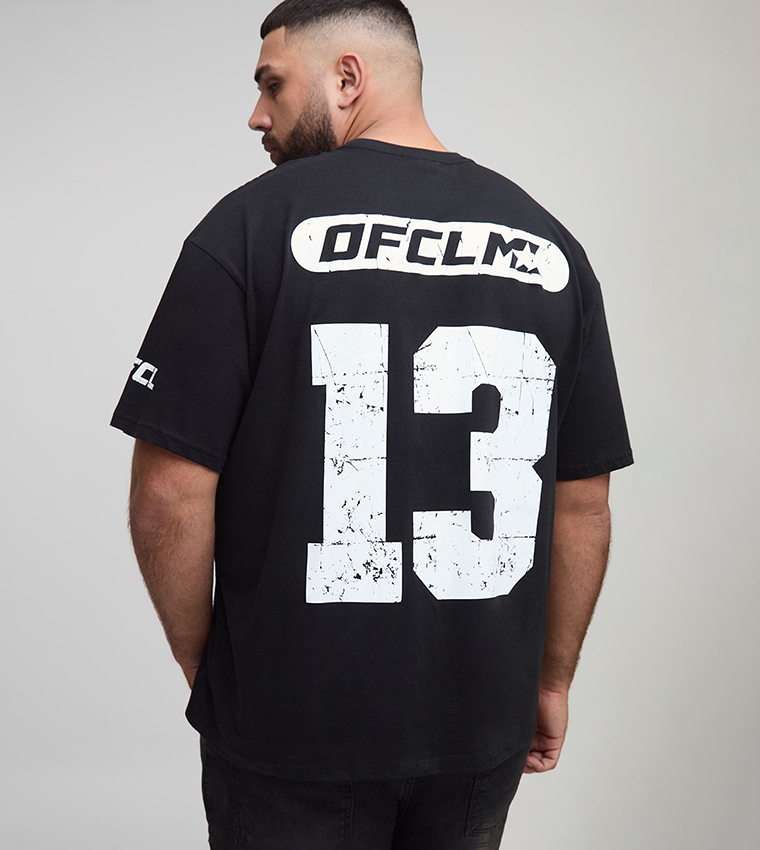 تيشيرت اوفرسايز بطبعة وكم قصير 