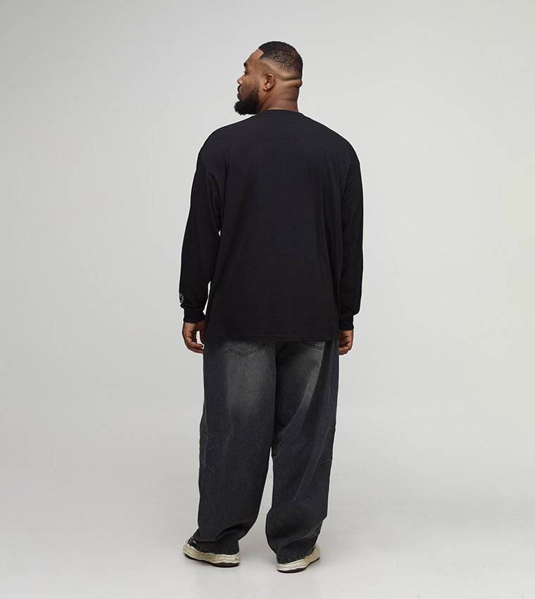 بنطلون جينز مغسول بطبعة 