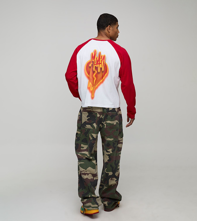 Graffiti Heart Printed Long Sleeves Boxy Fit T-Shirt