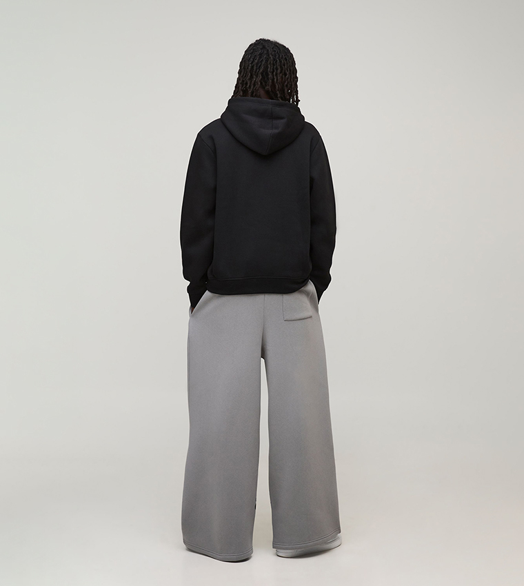 بنطلون رياضي واسع 