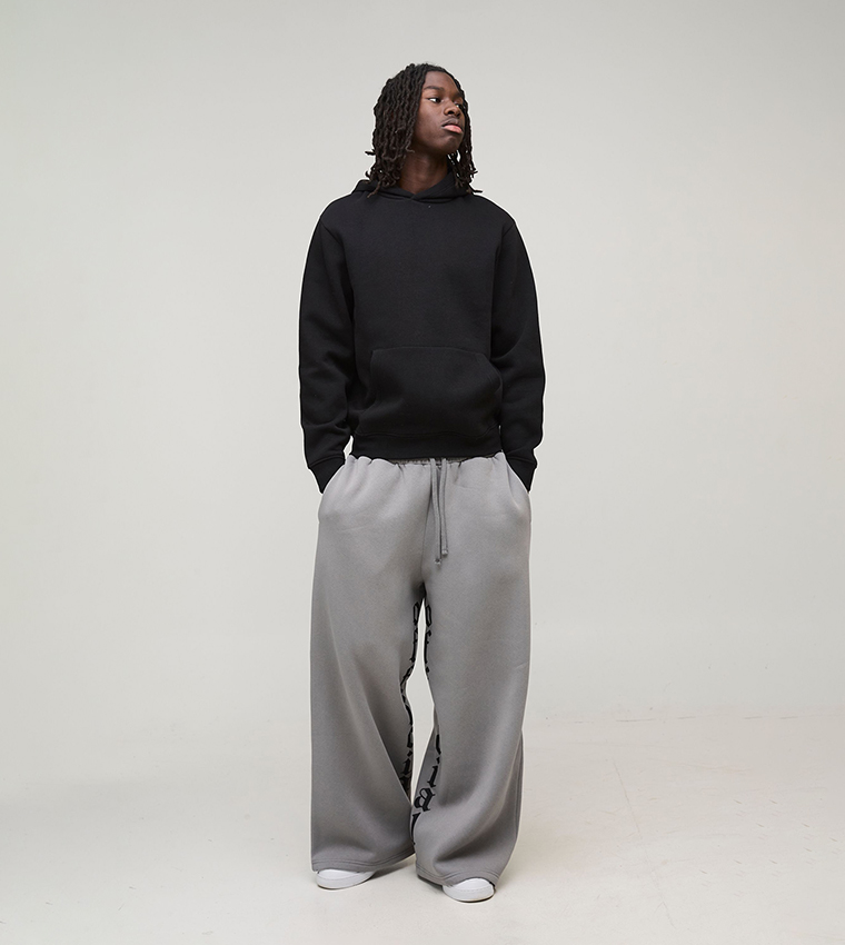 بنطلون رياضي واسع 