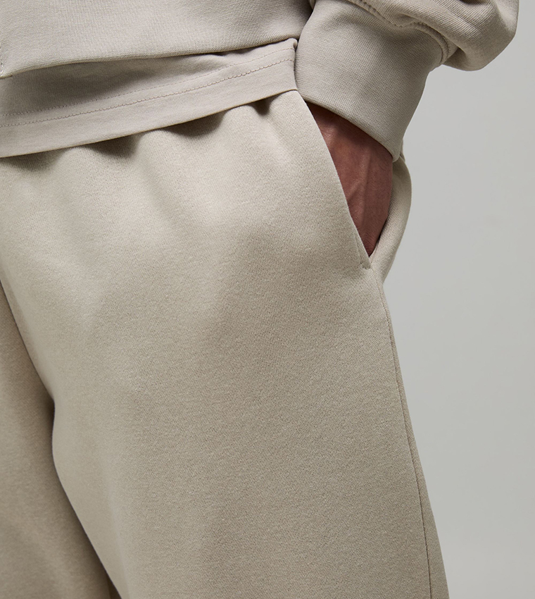 بنطلون رياضة واسع 