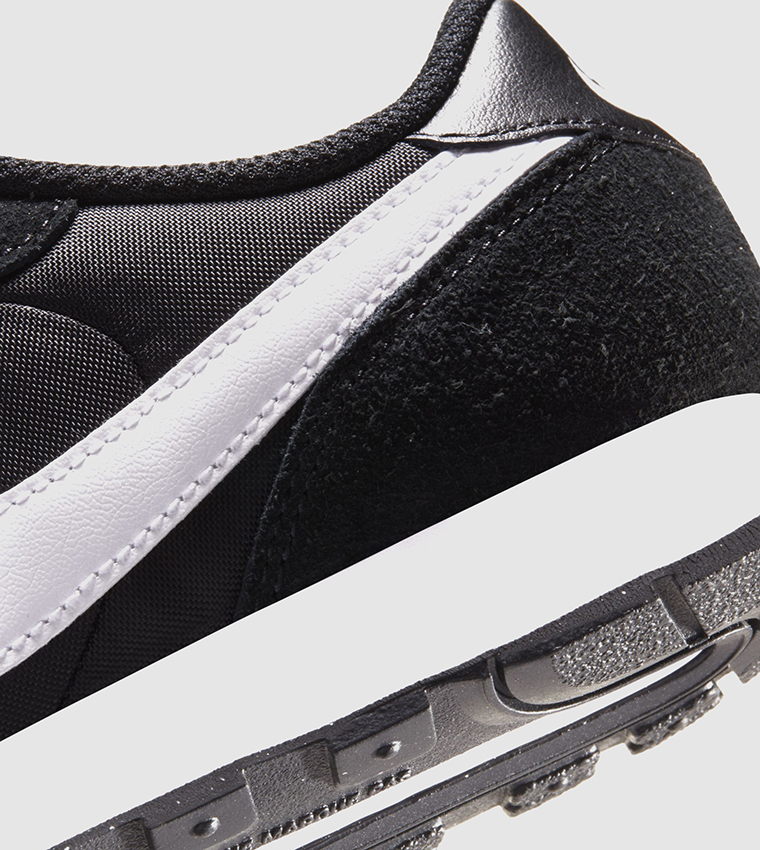 Md Valiant Logo Embroidered Running Shoes
