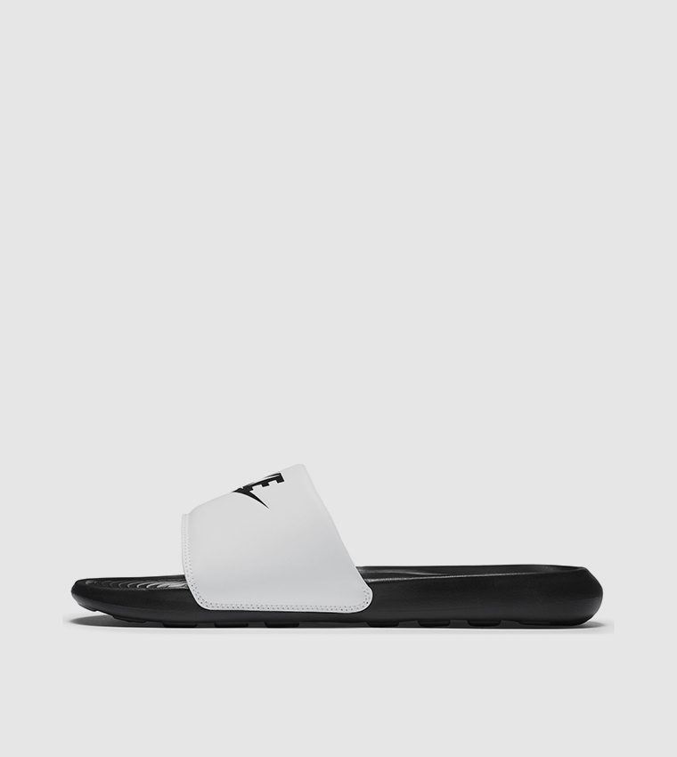Victori One Round Toe Slides