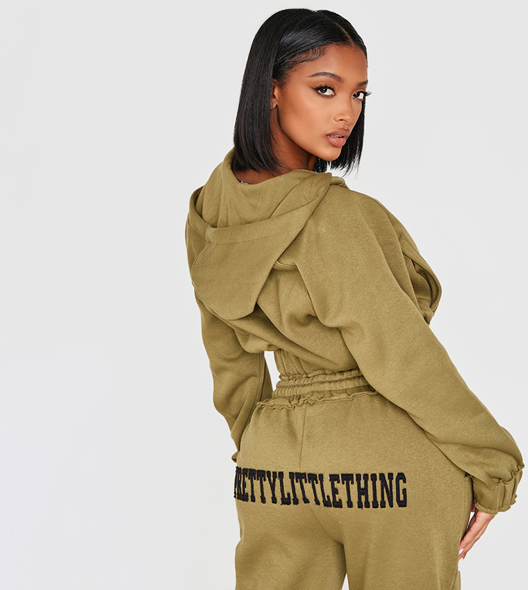 جاكيت هودي قصير للمقاسات المشدودة