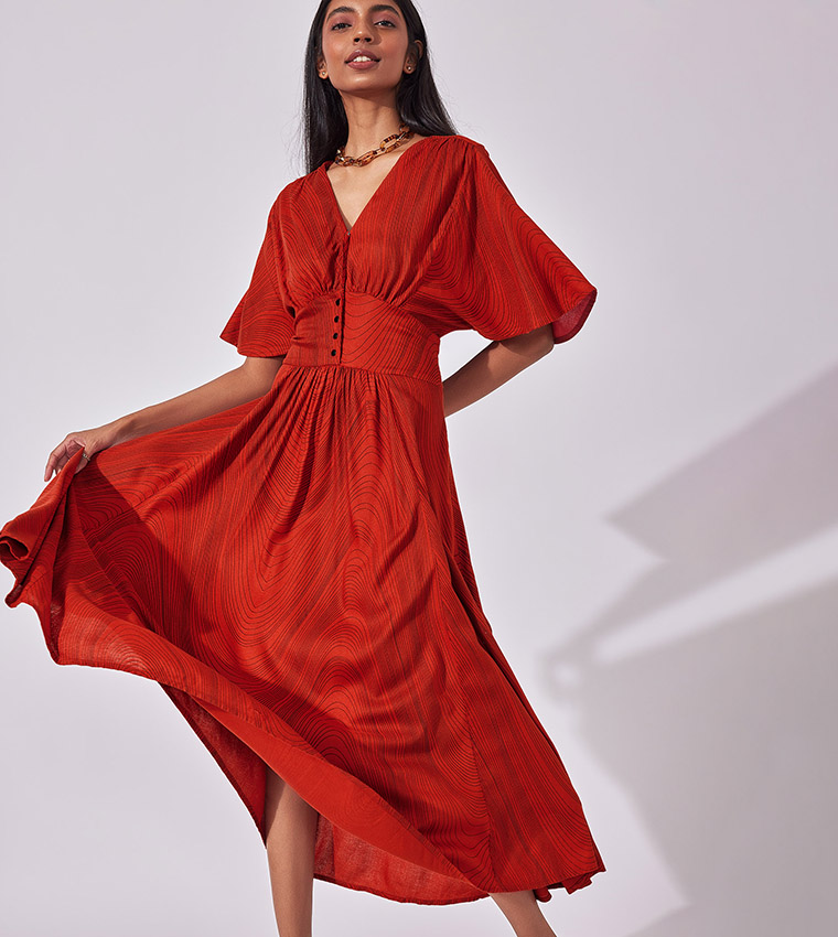 Buy The Label Life Patterned V Neck Midi Dress In Red | 6thStreet UAE