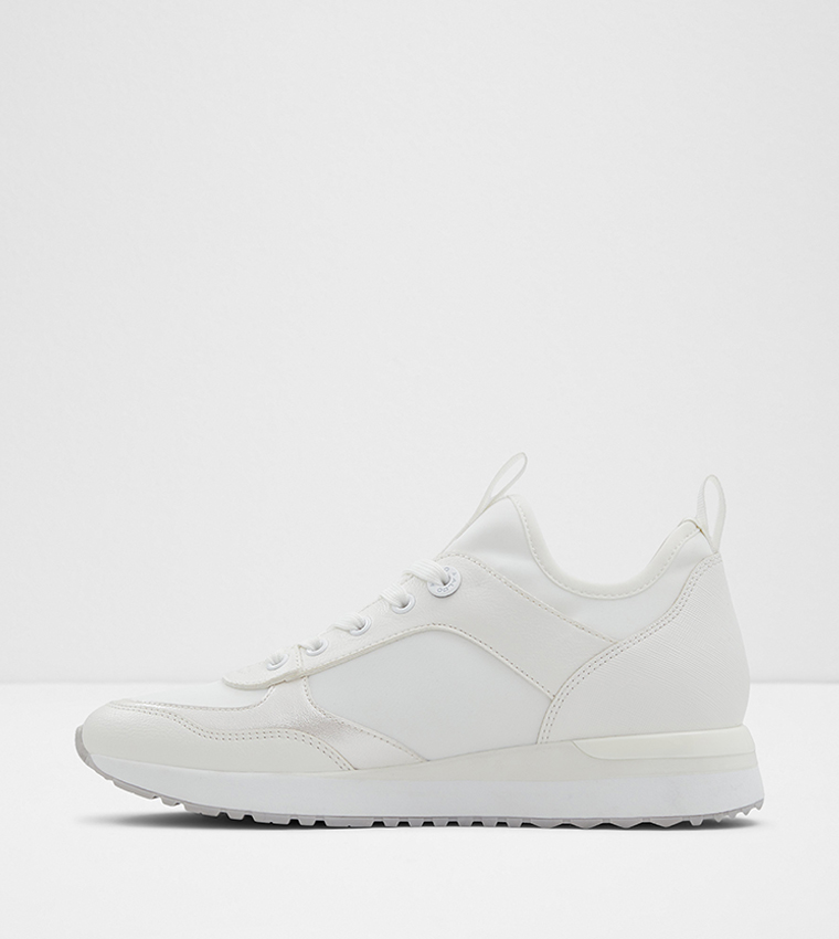 COURTANA Lace-Up Sneakers