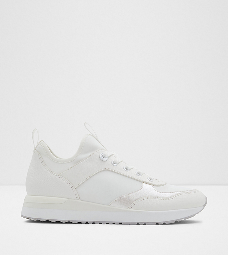 COURTANA Lace-Up Sneakers