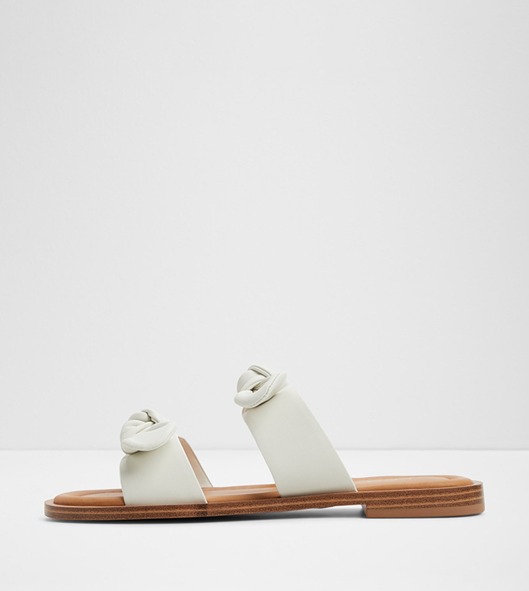 صندل كريكسيد فلات مزين بعقدة 