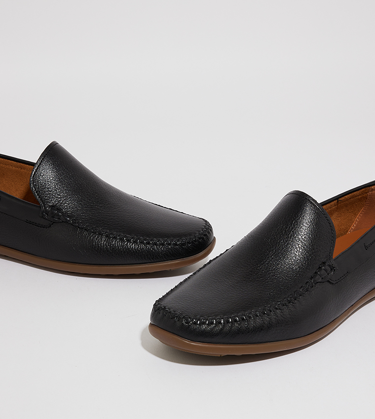 ARTHUR Textured Slip-On Loafers