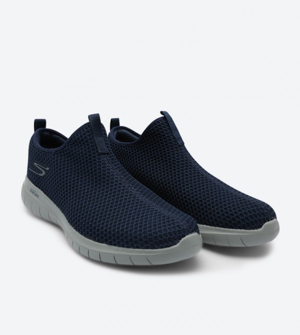 skechers max flex trainers