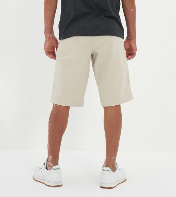 أميريكان أيغل أميريكان أيغل - أبيض شورت كاجوال