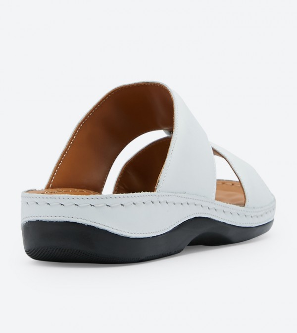 Berastogi @ CCC CCC - White Casual Sandals
