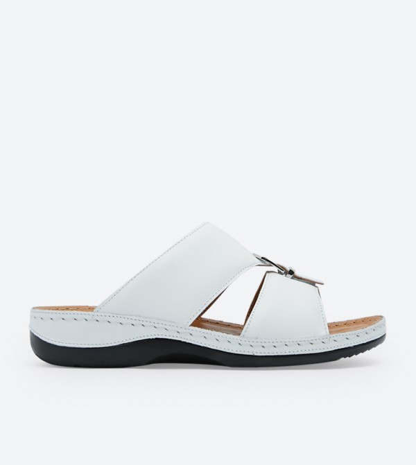 Berastogi @ CCC CCC - White Casual Sandals
