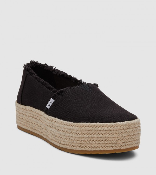 تومز  Slip-Ons - أسود سهل الارتداء
