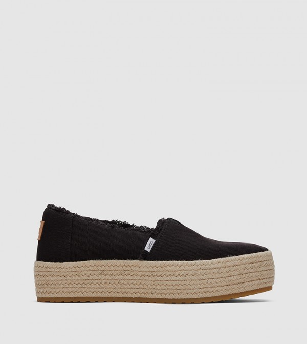 تومز  Slip-Ons - أسود سهل الارتداء