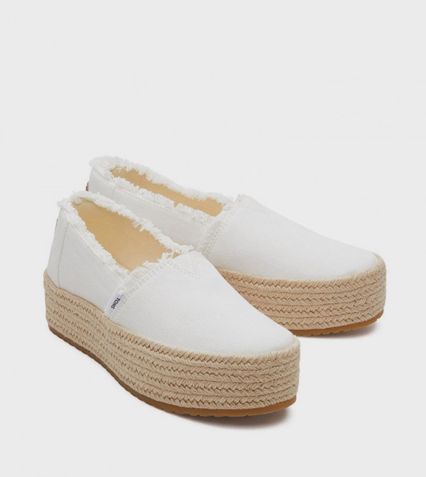 تومز تومز - أبيض أحذية إسبادريل