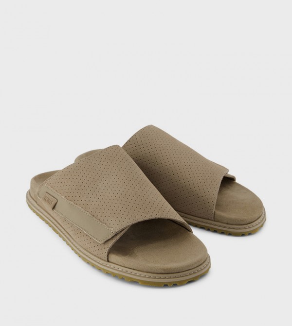 تومز تومز - بني  صنادل كاجوال