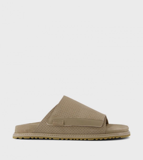 تومز تومز - بني  صنادل كاجوال