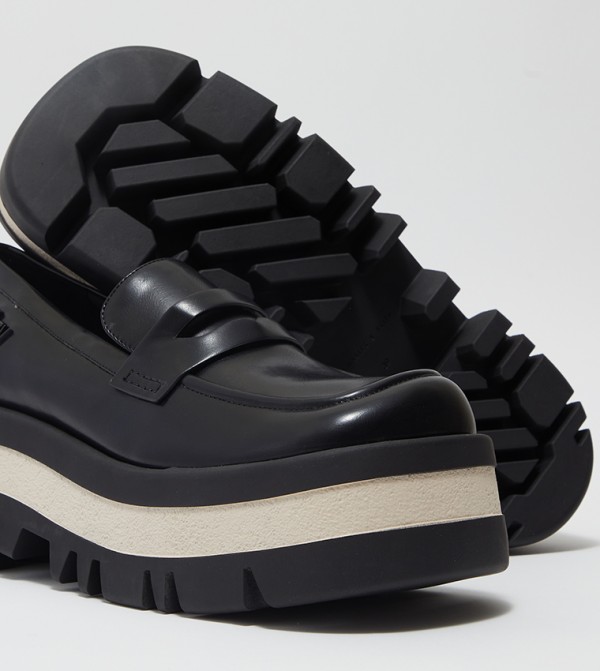 تشارلز آند كيث تشارلز آند كيث - أسود Loafers/Moccasins